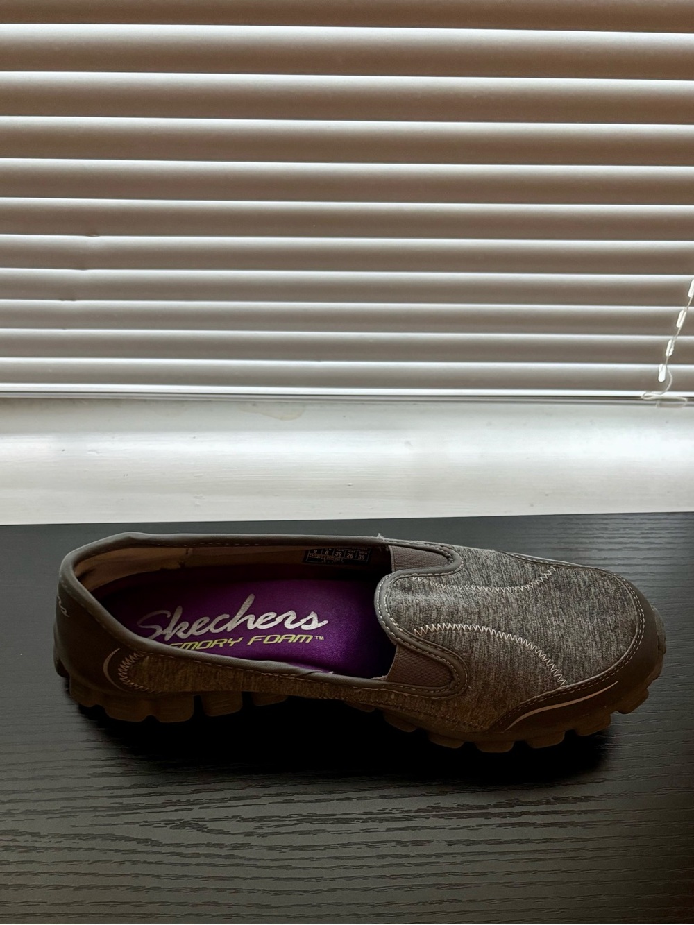 Skechers Women's Gray Slip-On Memory Foam Sneaker with Purple Insole Used Size 9 - Picture 16 of 16